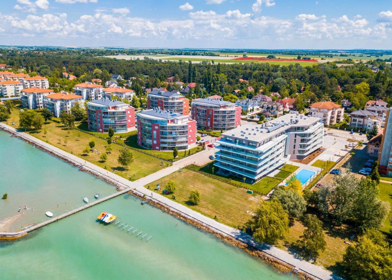 Myflat Coral Premium Suite Siofok Exterior photo
